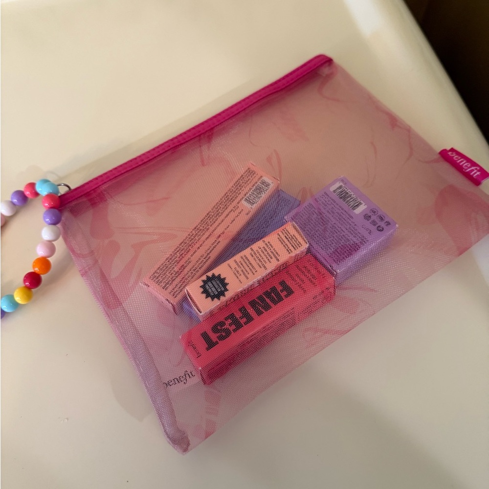 Benefits Brow Travel Size Bundle with colorful pouch - Picture 2 of 3